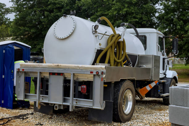 Portable Toilet Options We Offer in Poseyville, IN